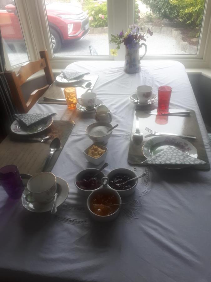 Carriglea Bed & Breakfast Листоуел Екстериор снимка